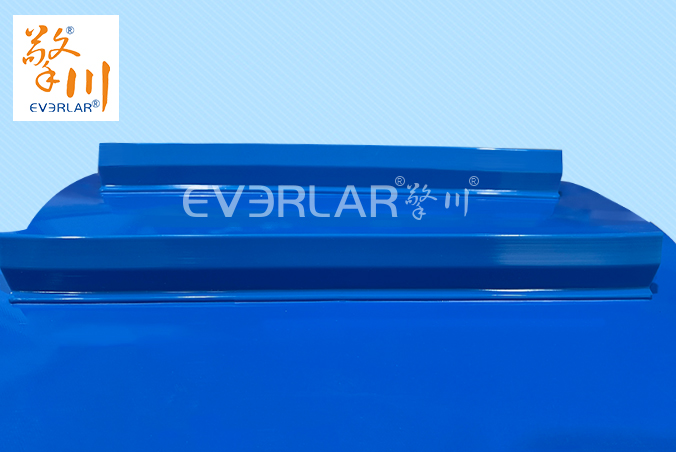 PU輸送帶加擋板導(dǎo)條耐磨防滑藍(lán)色食品級(jí)自動(dòng)化流水線傳送帶定制