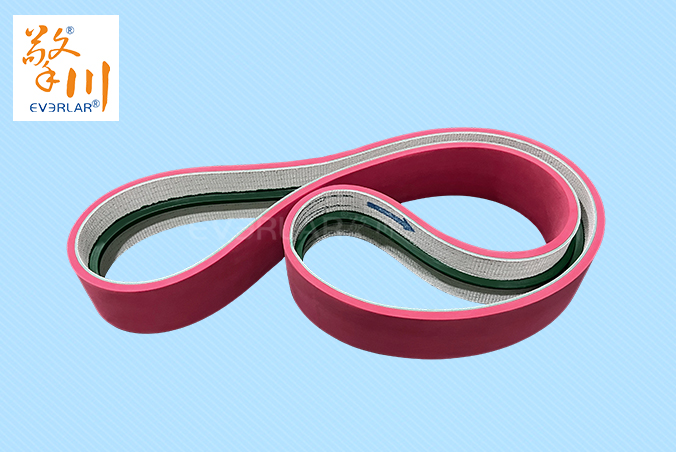 PVC輸送帶加導條紅膠防滑防跑偏電子包裝流水線工業(yè)皮帶廠家直銷